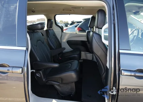 2023 Chrysler Pacifica Touring L z USA, uszkodzony, nr VIN 2C4RC1BG0PR596547